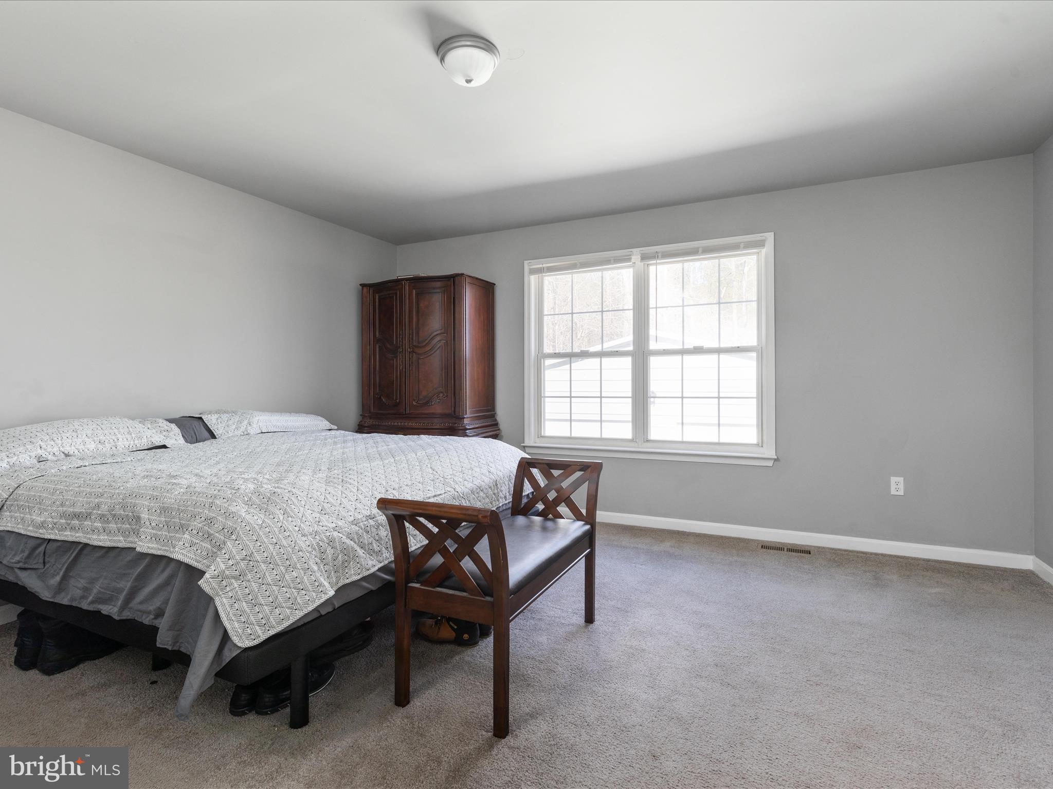 1129 Oakland Dr Dr