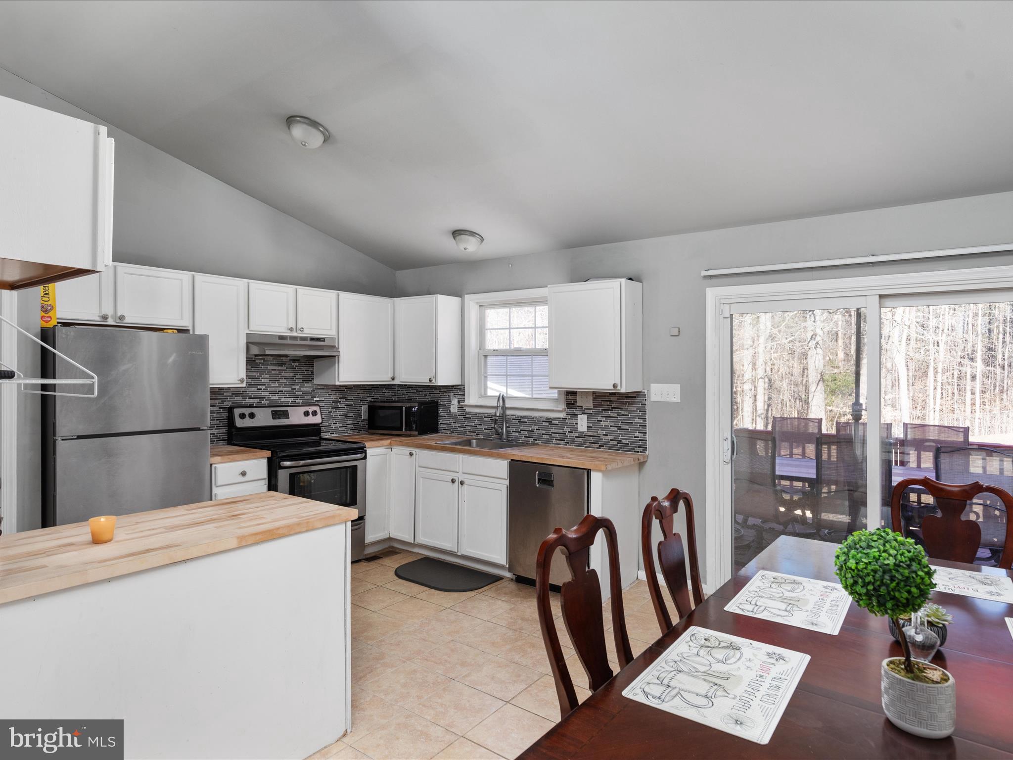 1129 Oakland Dr Dr