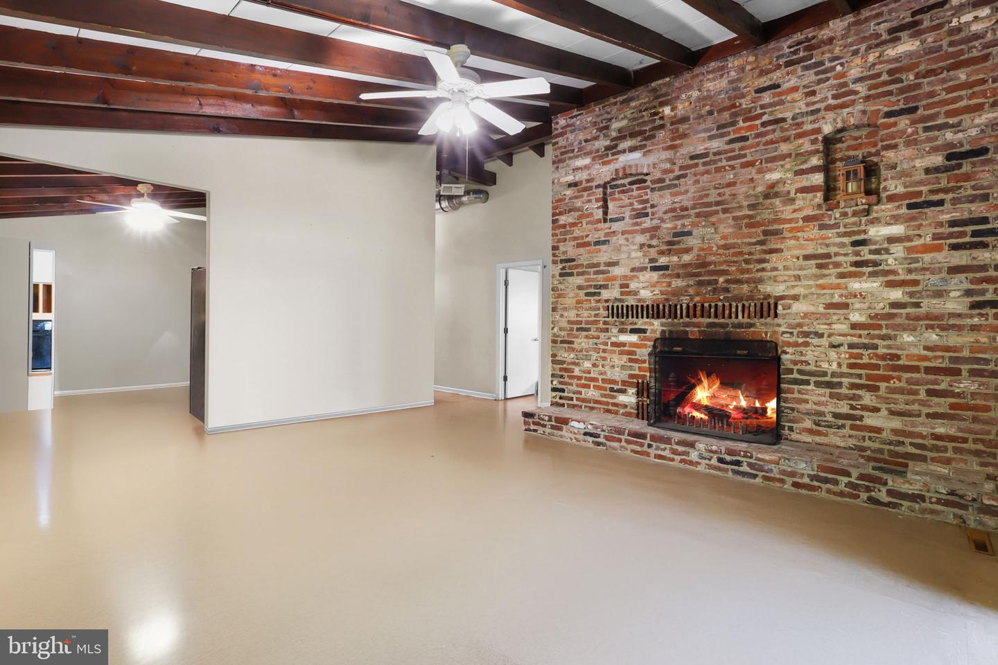 5898 Cove Harbour Dr