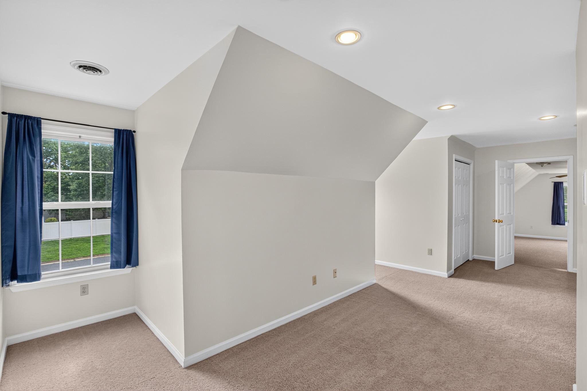 16965 VILLAGE LANE