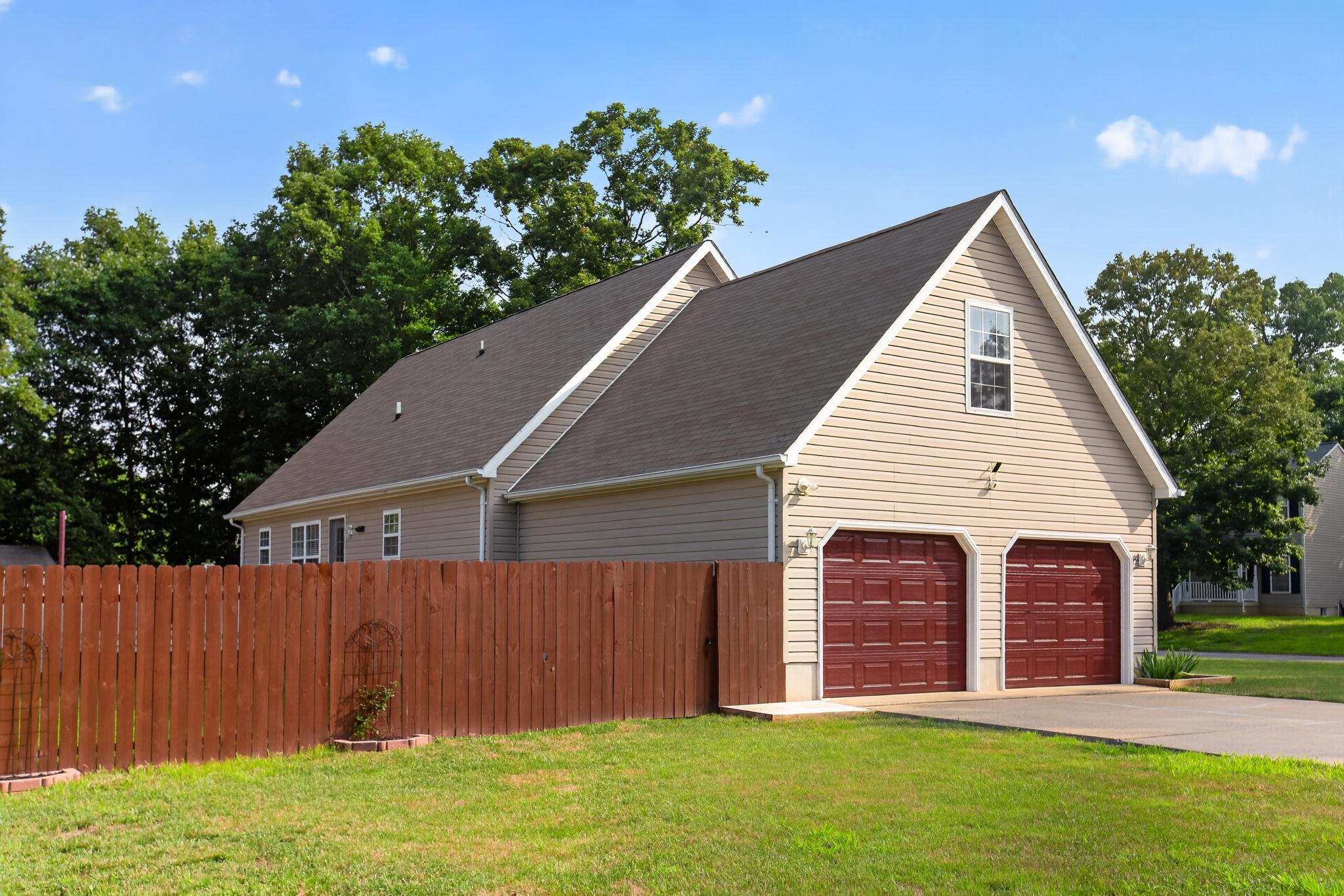 16965 VILLAGE LANE