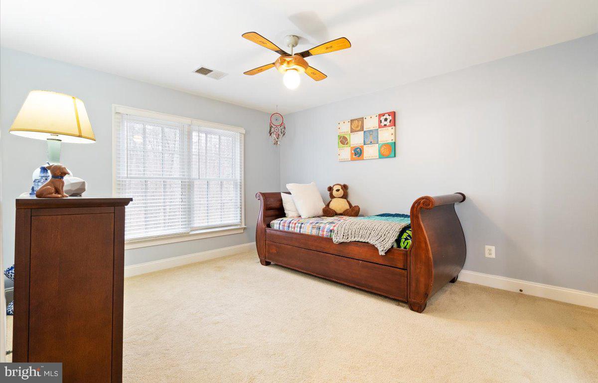 23976 NEW MOUNTAIN ROAD