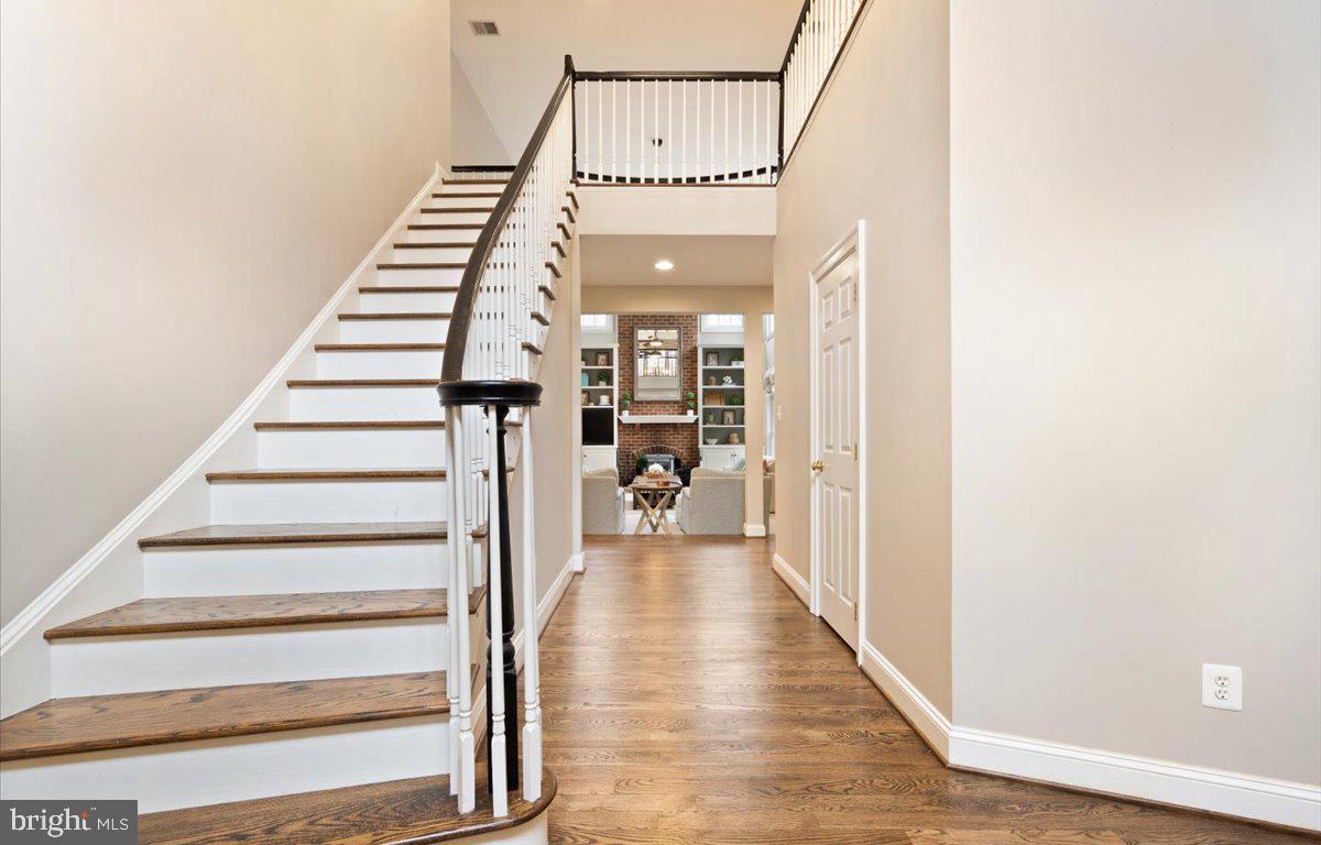 23976 NEW MOUNTAIN ROAD