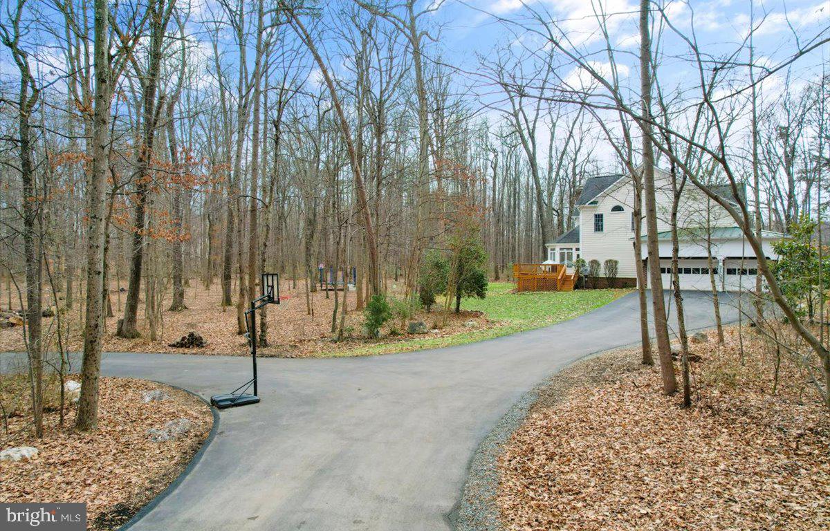 23976 NEW MOUNTAIN ROAD