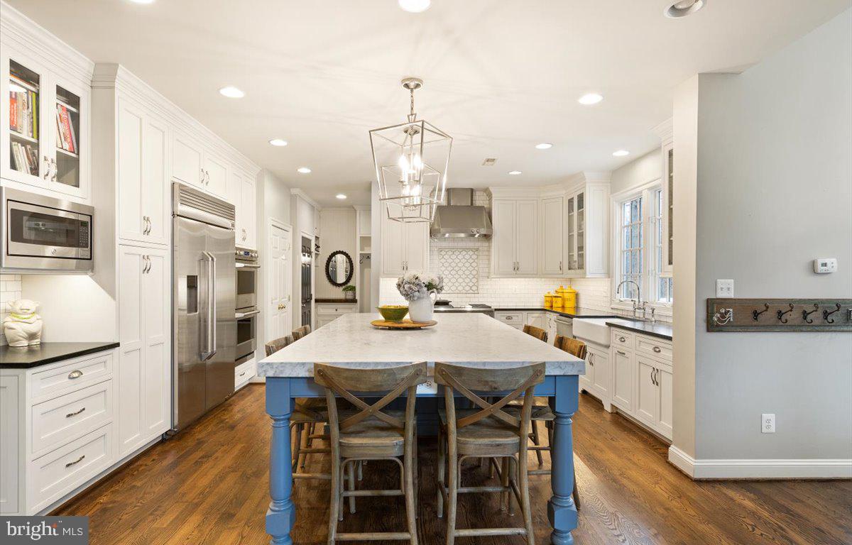 23976 NEW MOUNTAIN ROAD