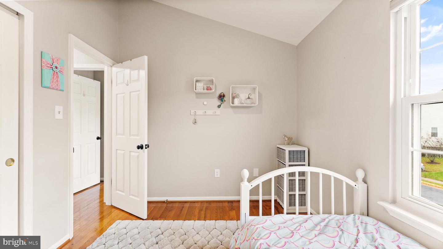 47637 COMER SQUARE