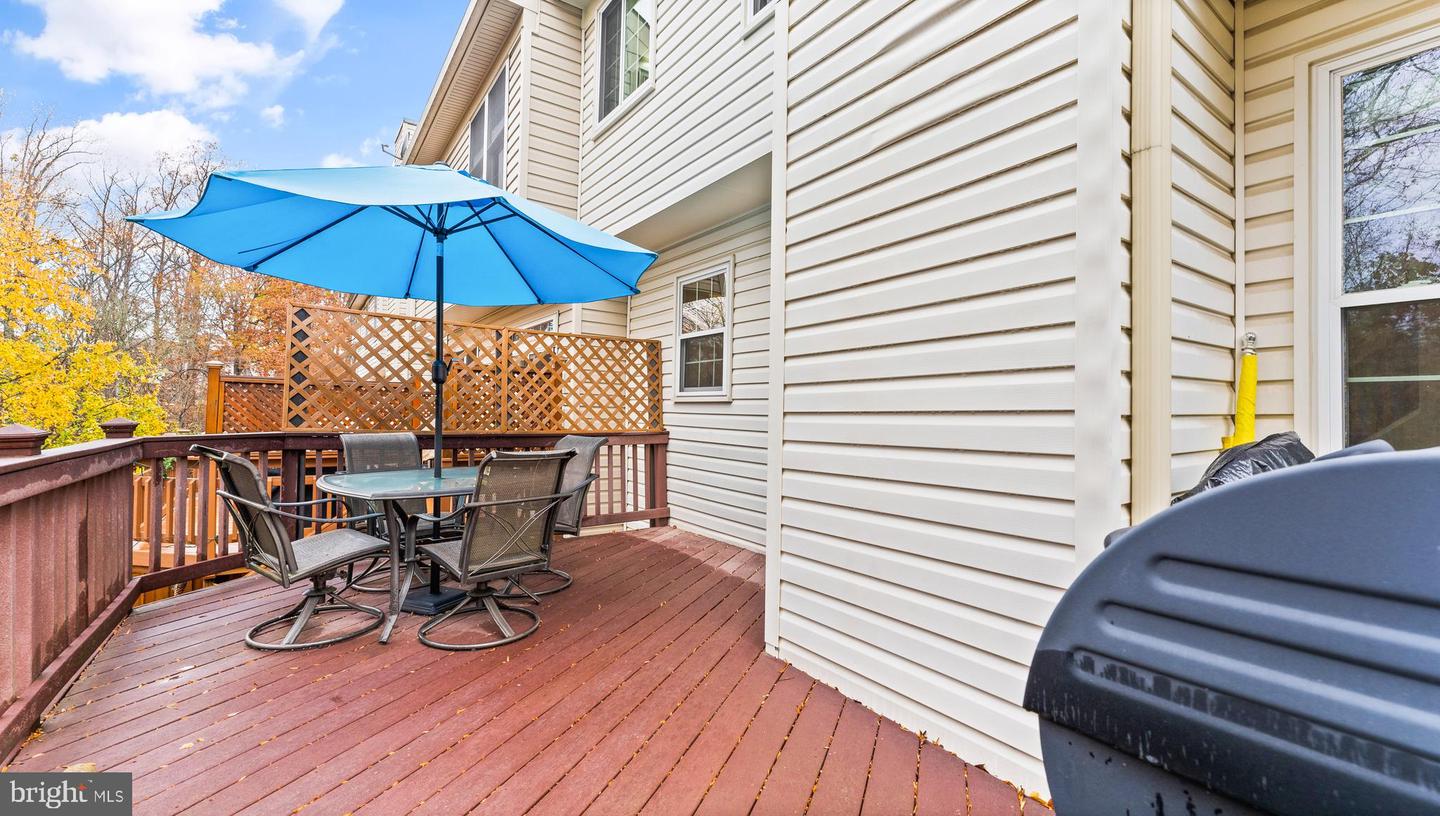 47637 COMER SQUARE