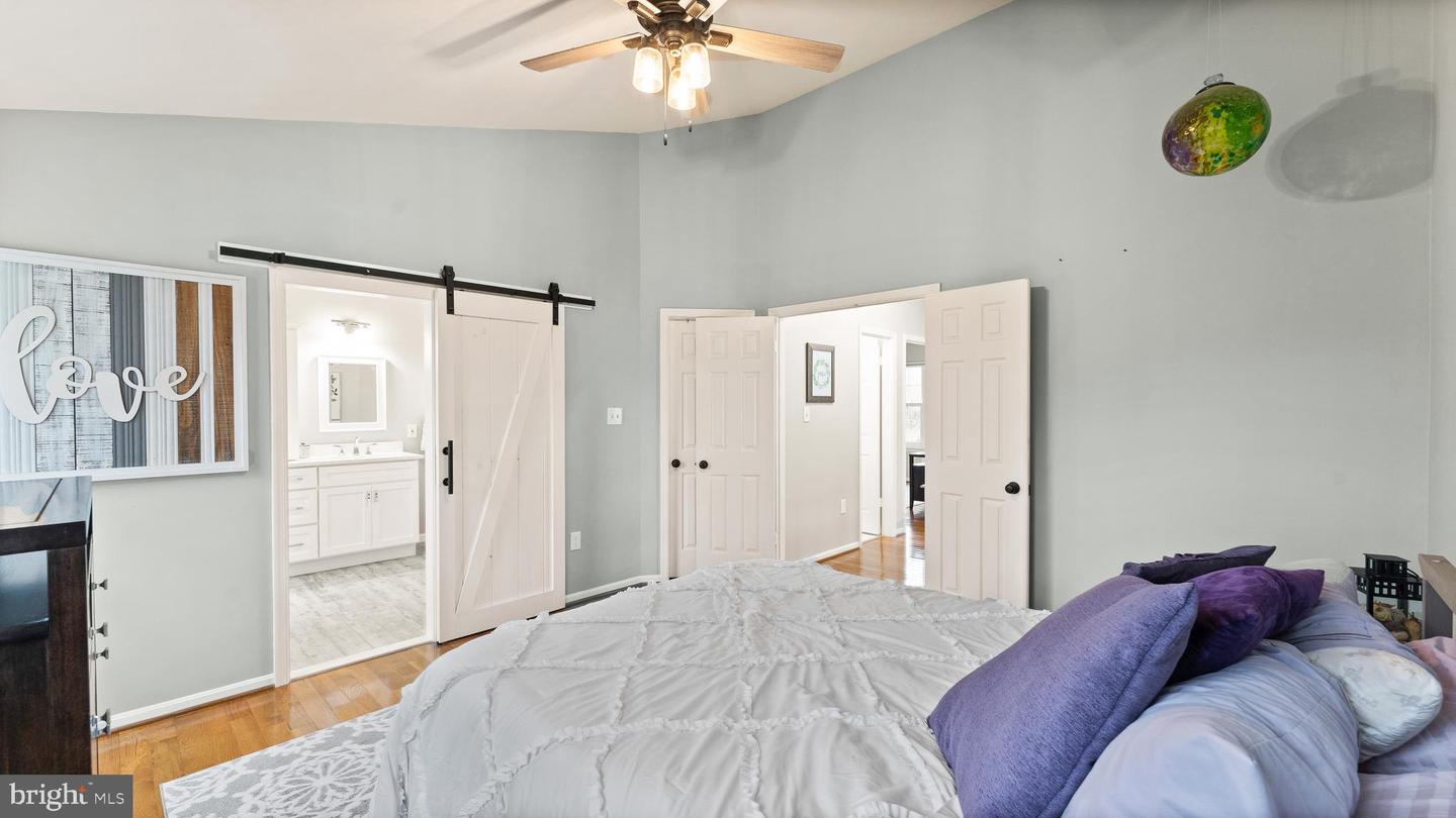 47637 COMER SQUARE