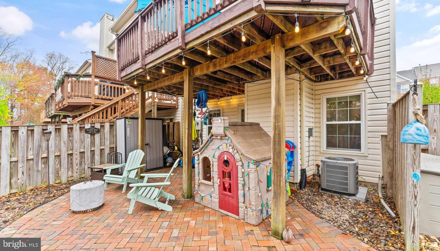 47637 COMER SQUARE