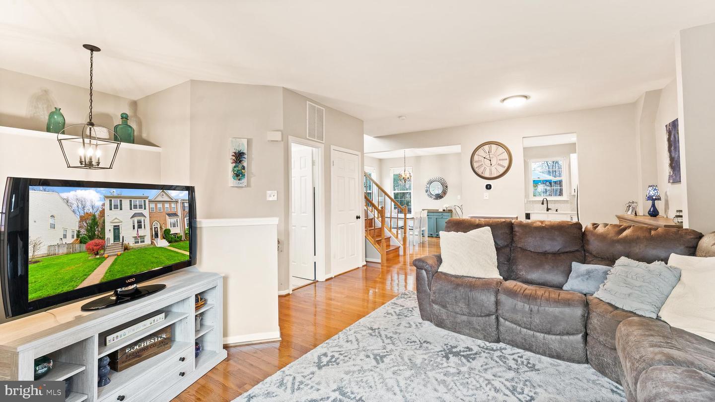 47637 COMER SQUARE