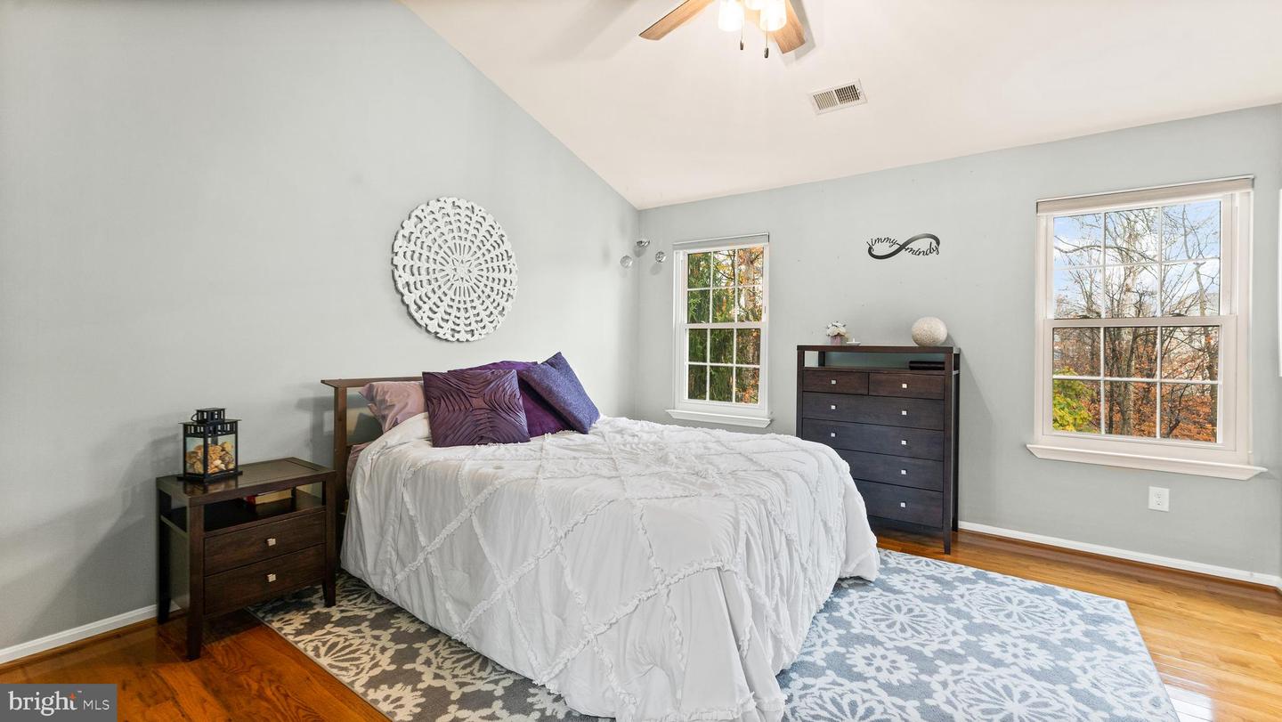 47637 COMER SQUARE
