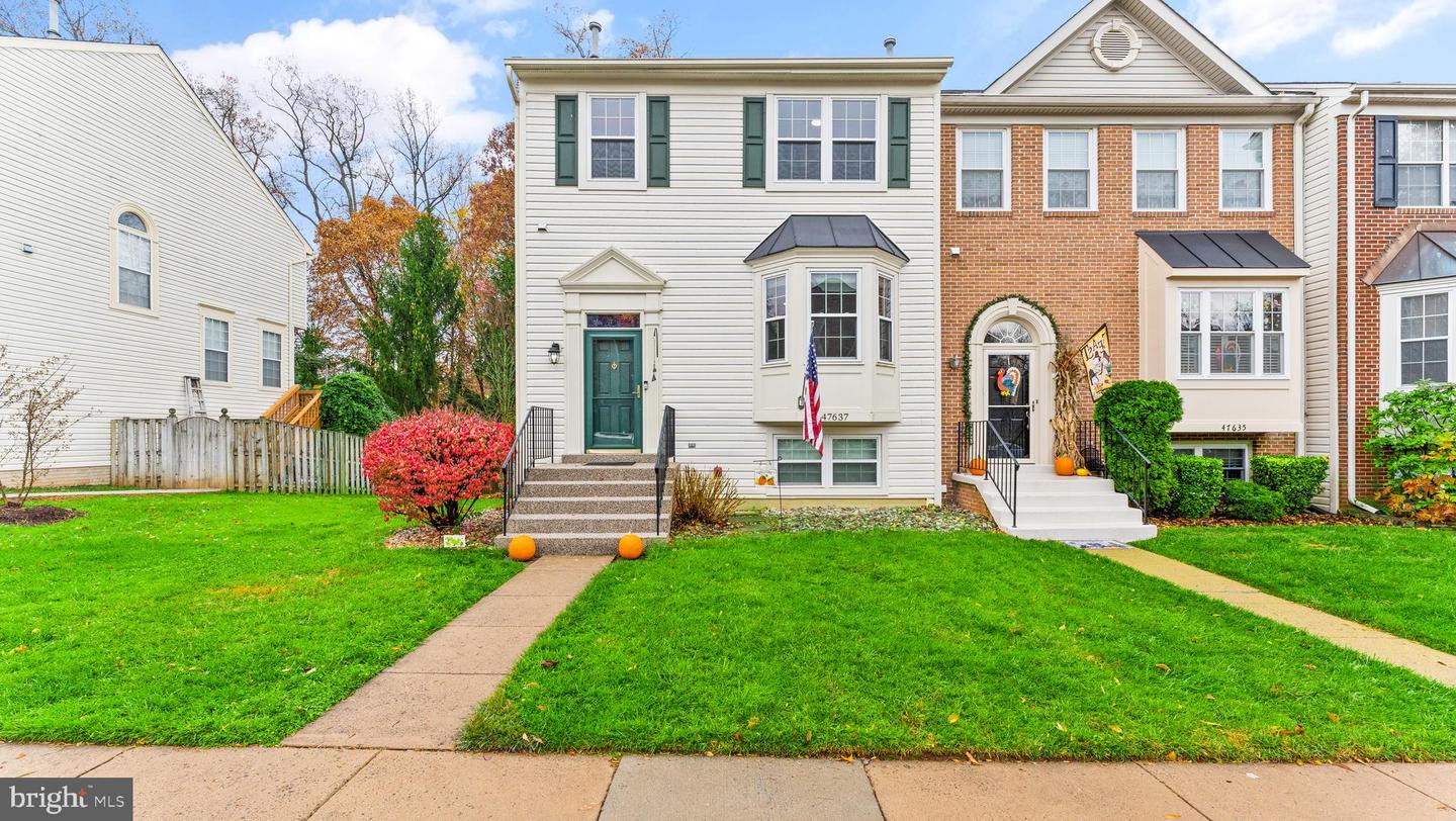 47637 COMER SQUARE