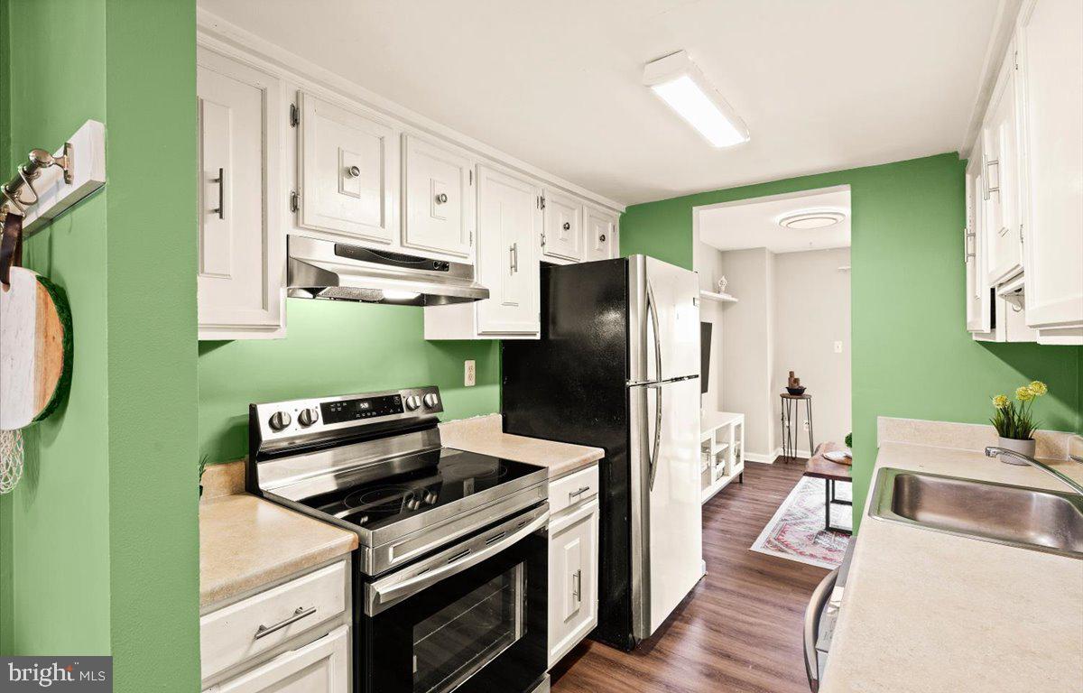1206 BRETHOUR COURT