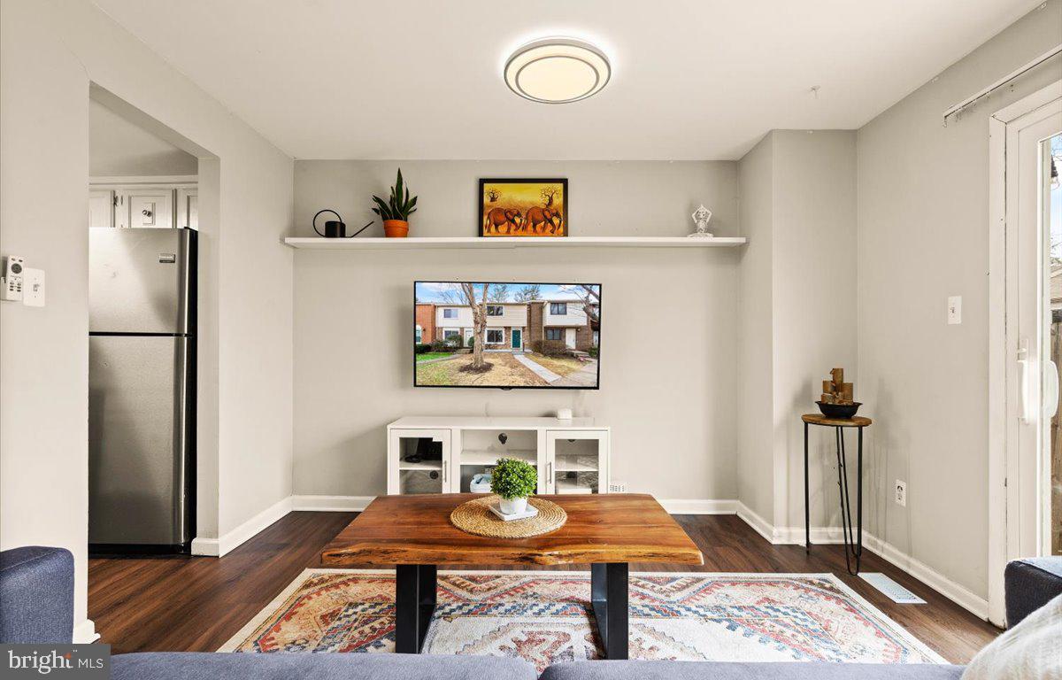 1206 BRETHOUR COURT