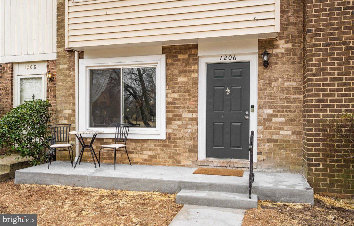 1206 BRETHOUR COURT