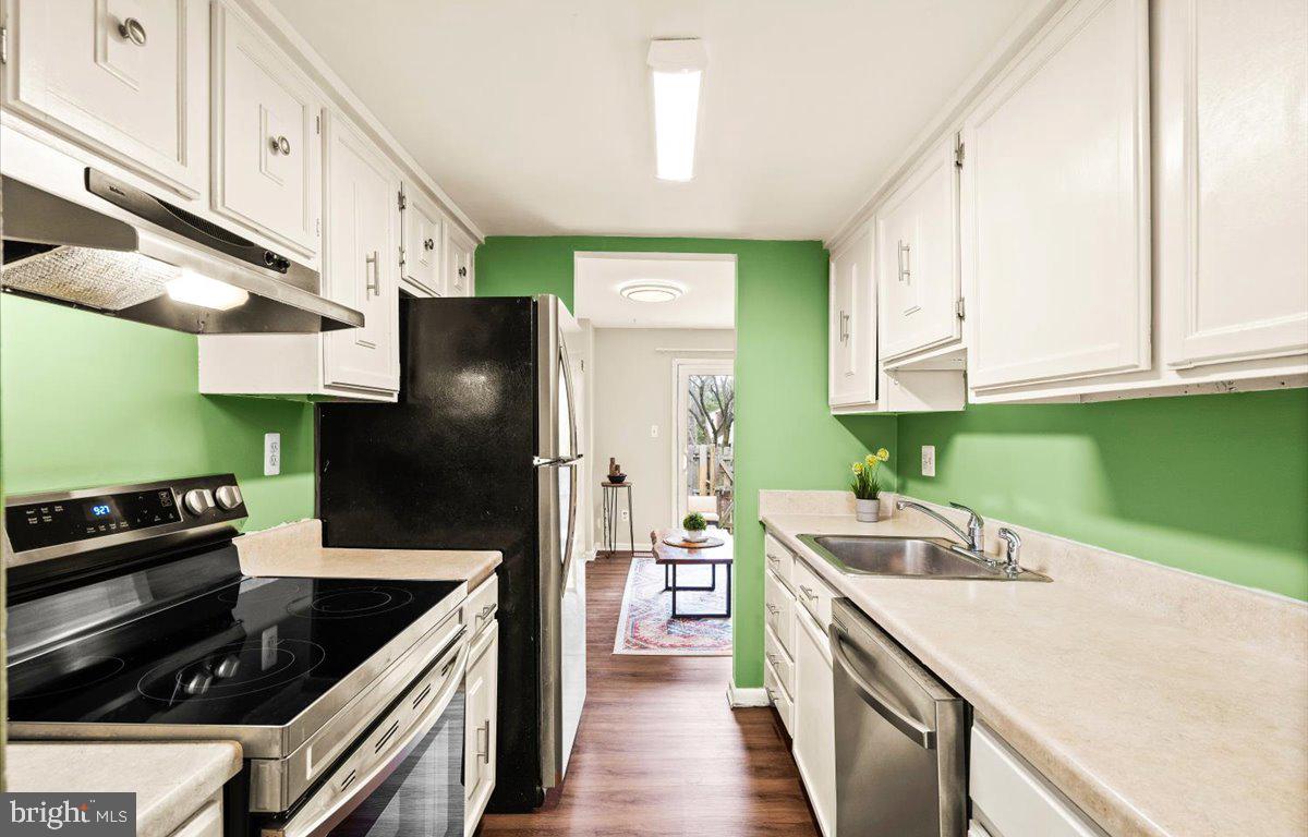 1206 BRETHOUR COURT