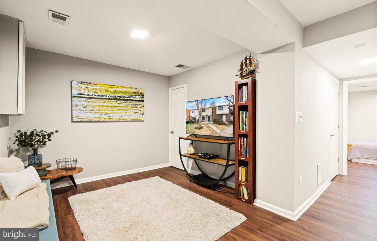 1206 BRETHOUR COURT