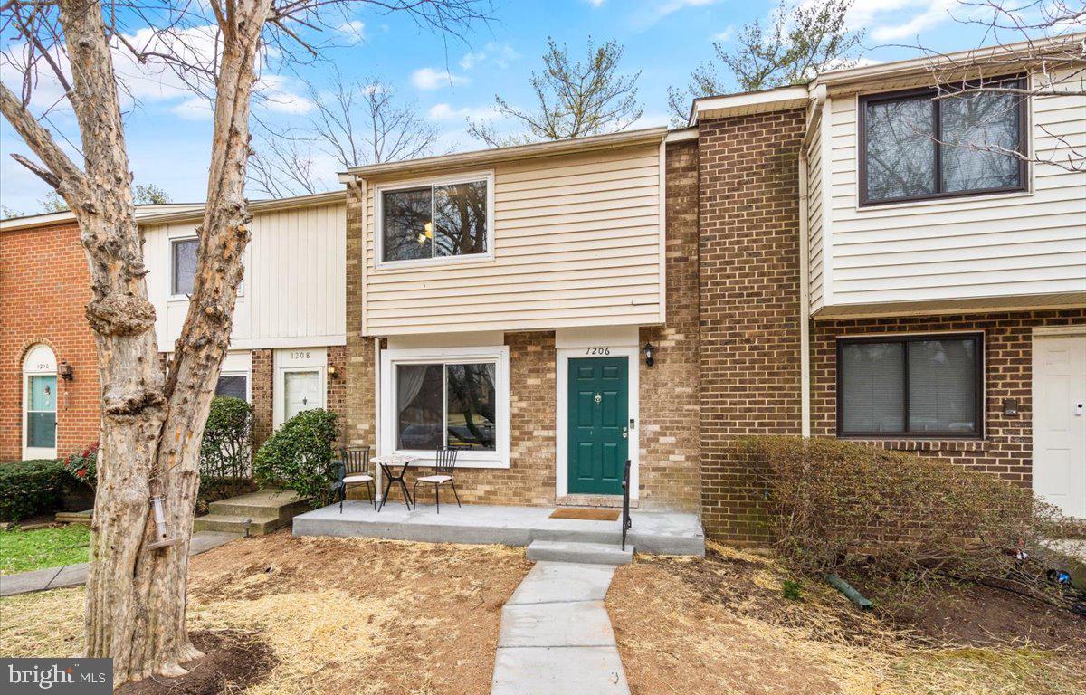 1206 BRETHOUR COURT