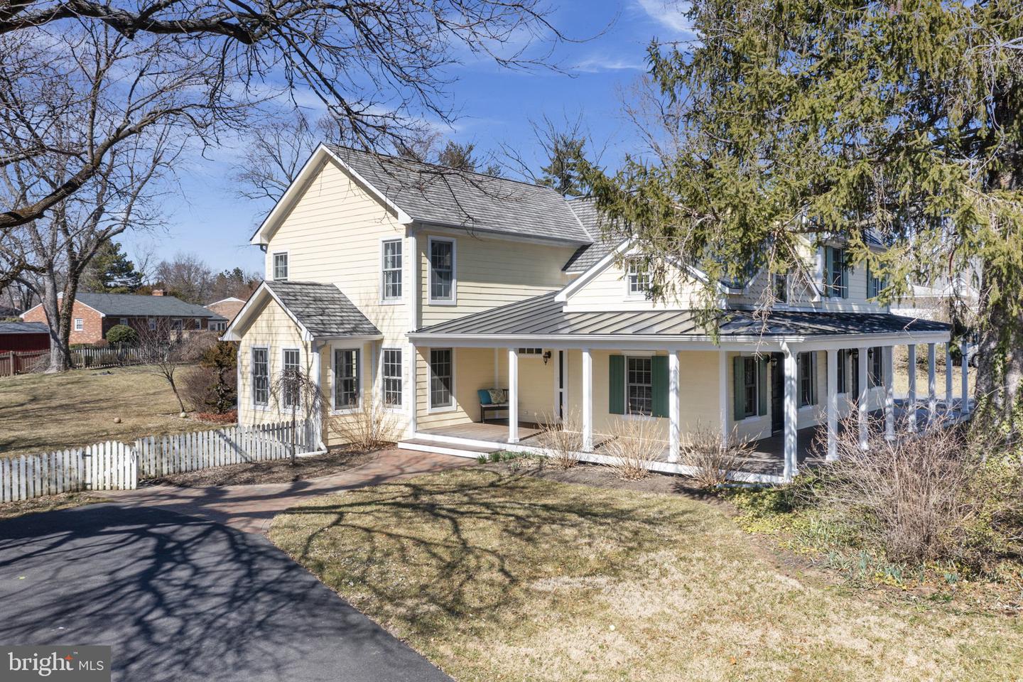 100 S SAINT PAUL STREET