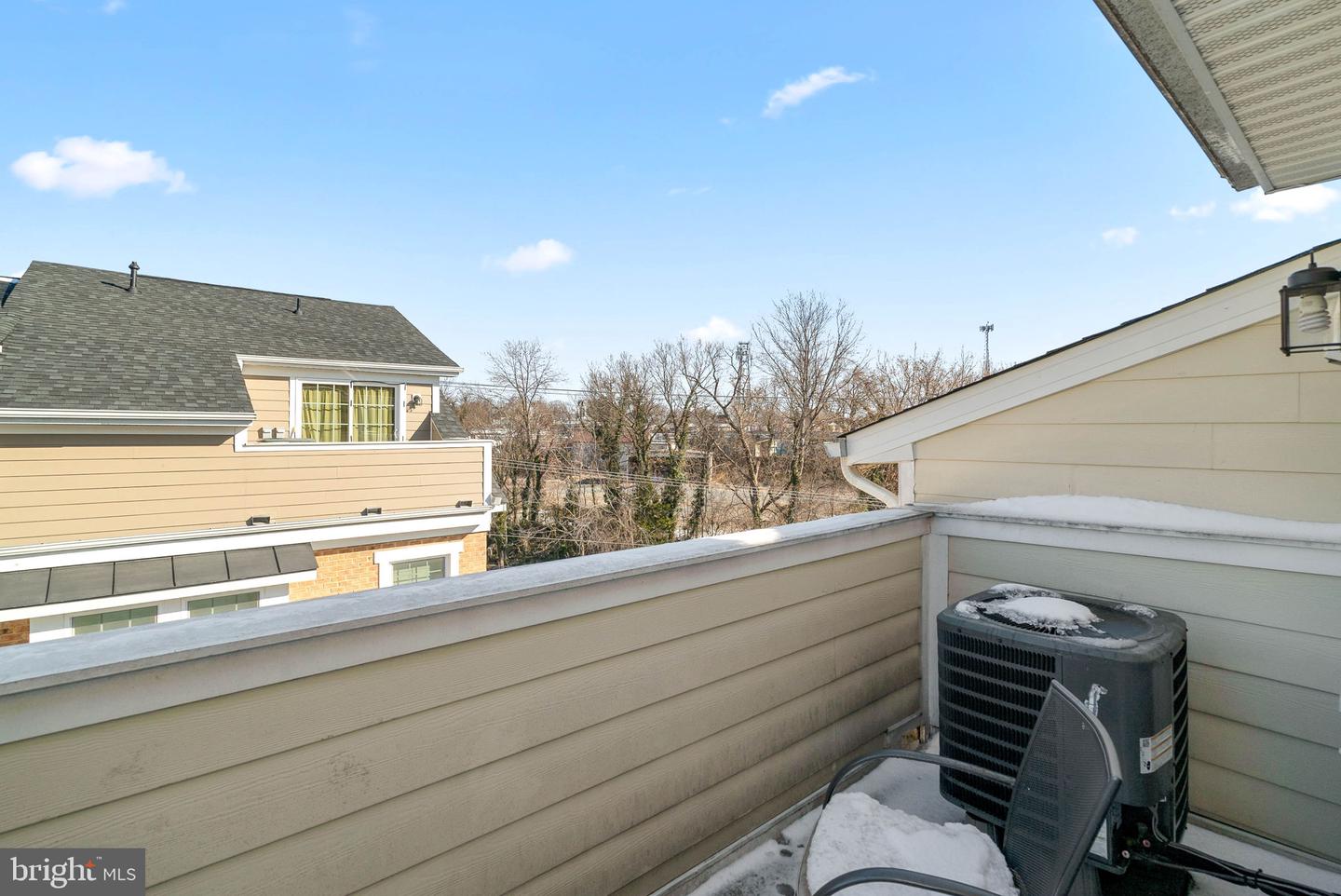 262 CRESCENT STATION TERRACE SE