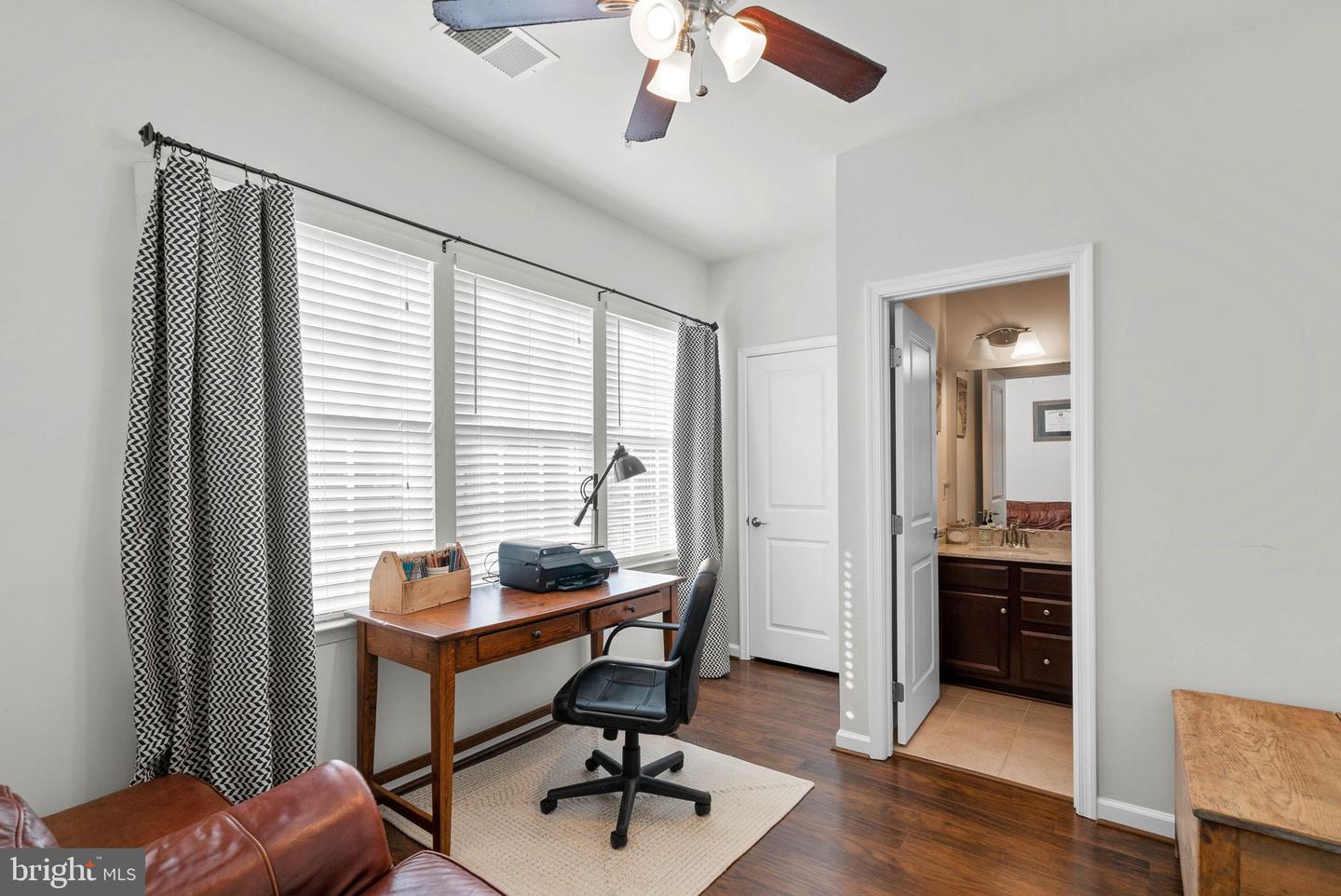 262 CRESCENT STATION TERRACE SE