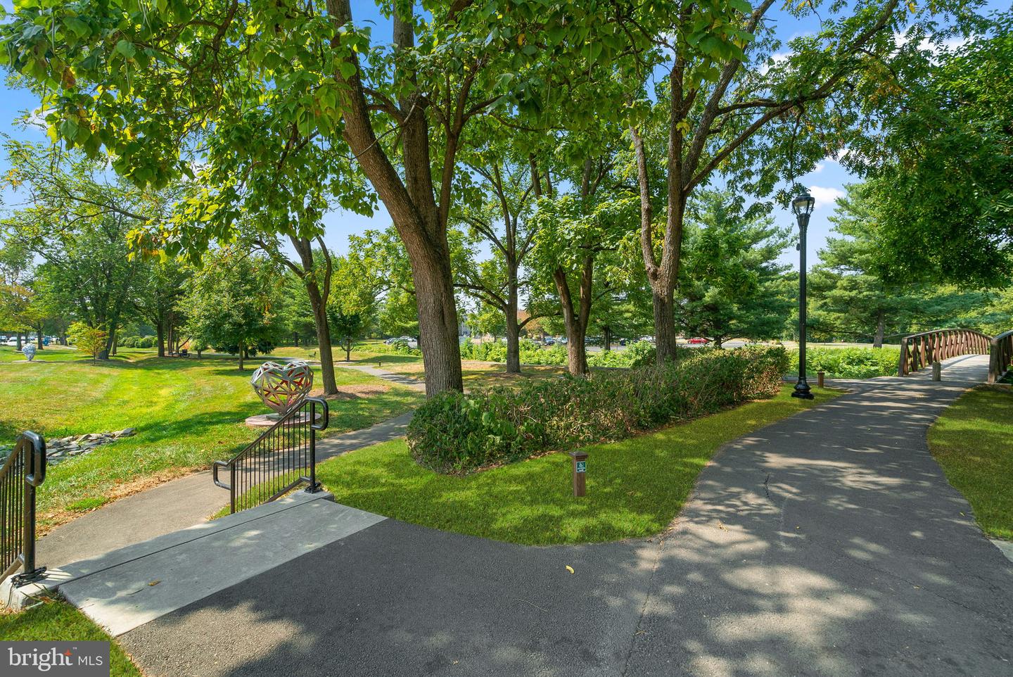 262 CRESCENT STATION TERRACE SE