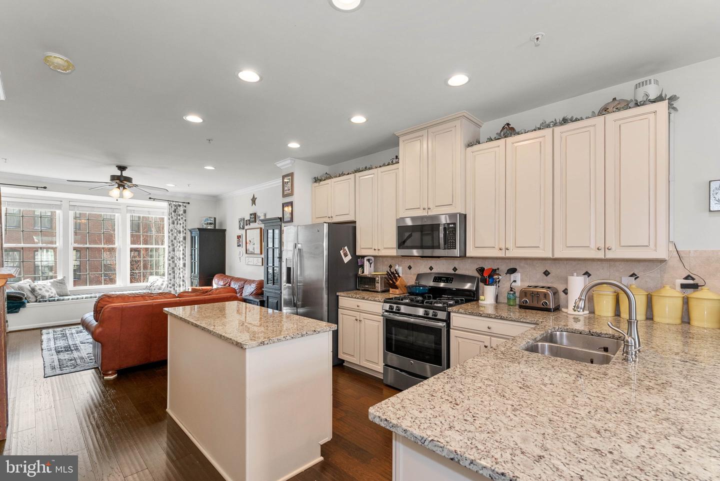 262 CRESCENT STATION TERRACE SE