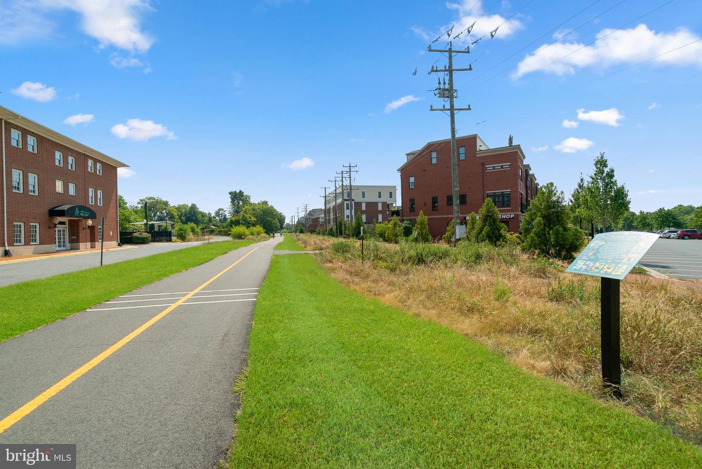 262 CRESCENT STATION TERRACE SE