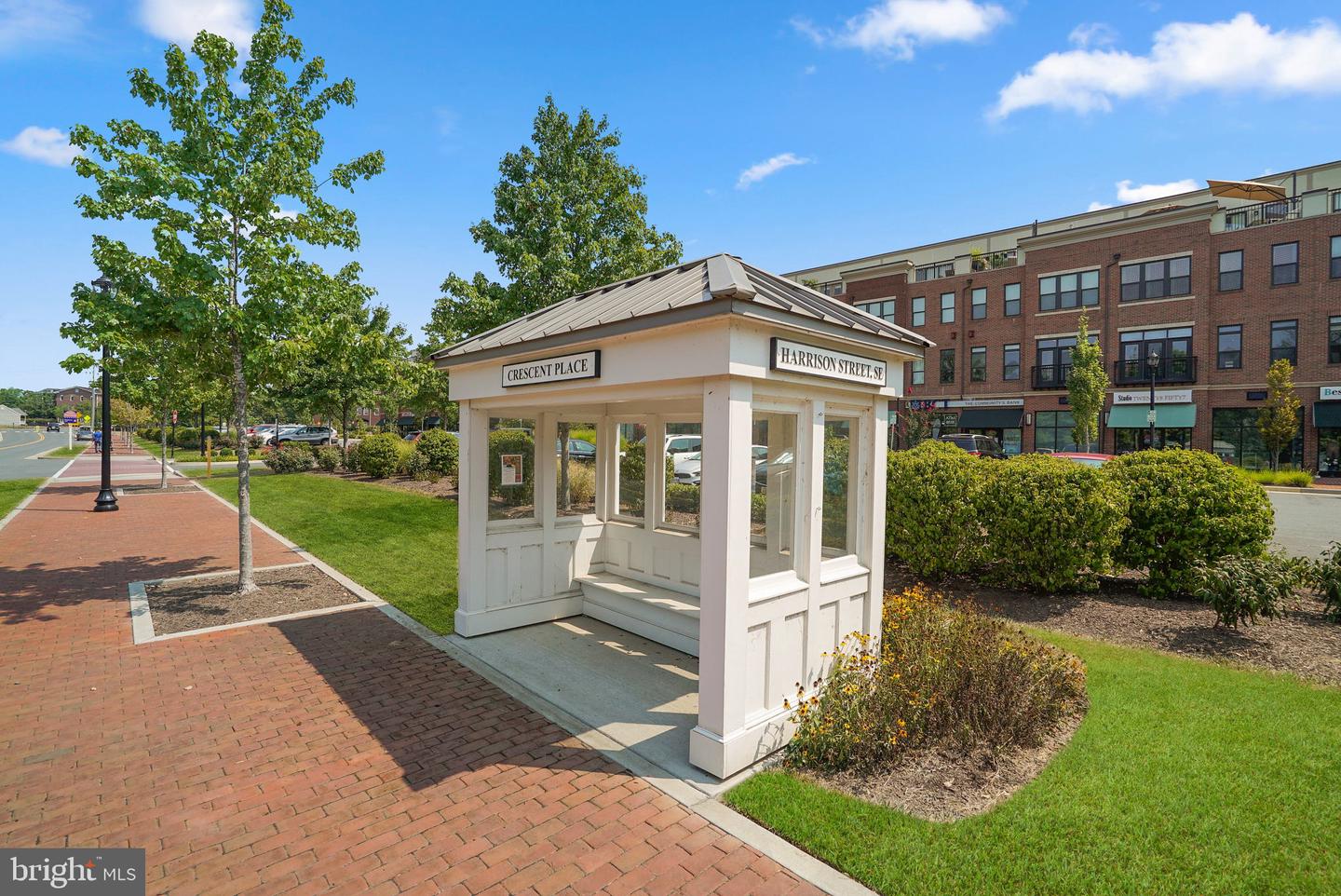 262 CRESCENT STATION TERRACE SE