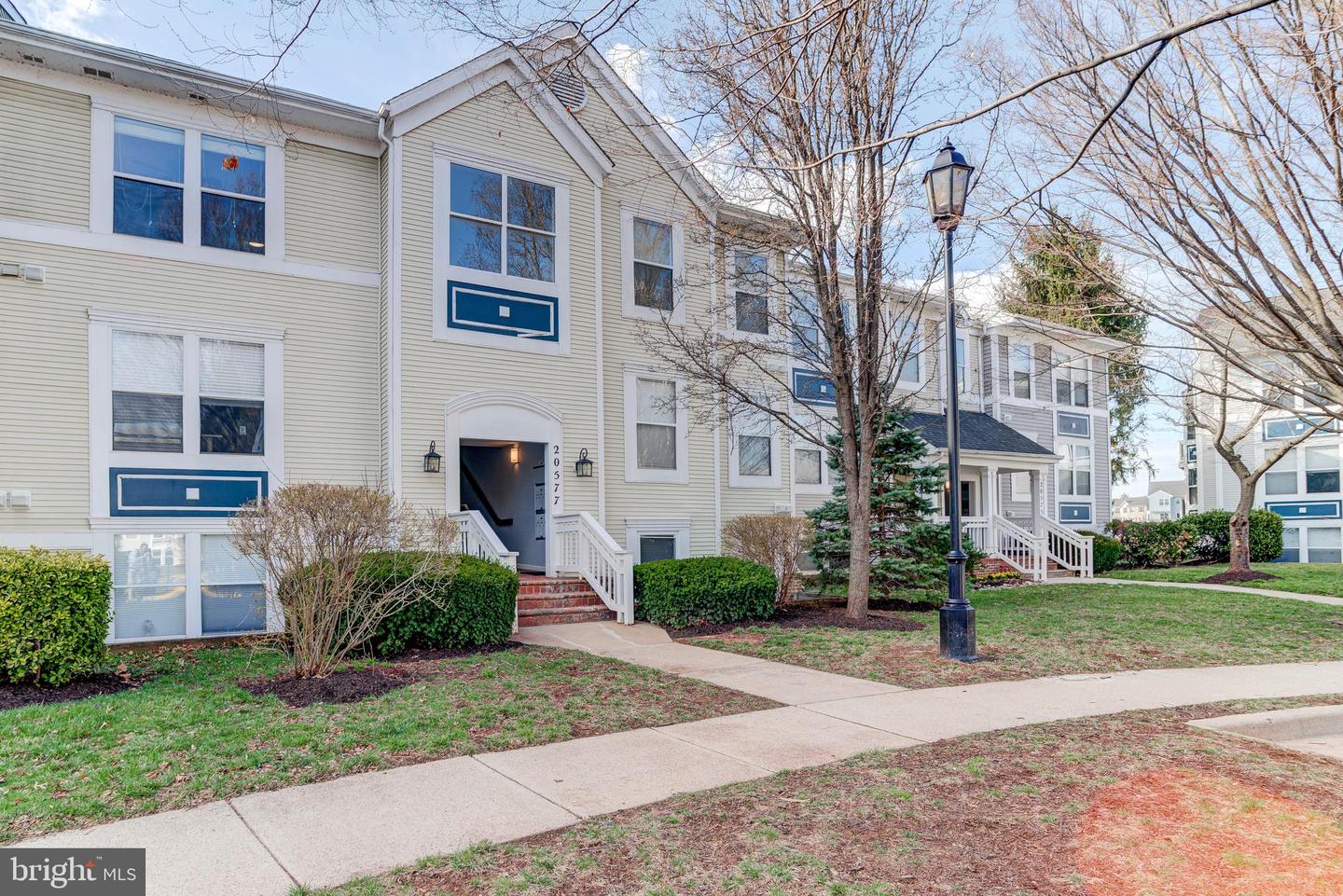 20577 SNOWSHOE SQUARE Unit: 301