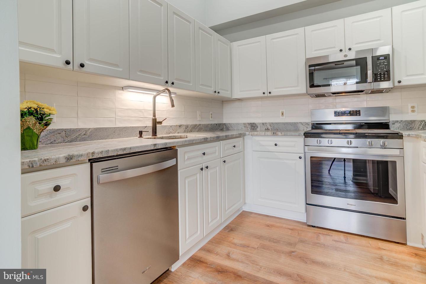 20577 SNOWSHOE SQUARE Unit: 301