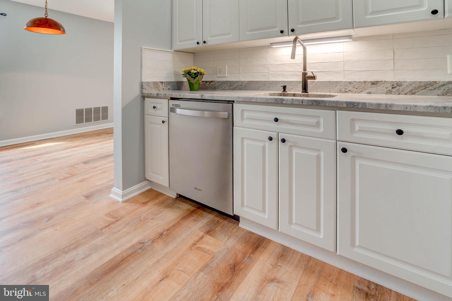 20577 SNOWSHOE SQUARE Unit: 301