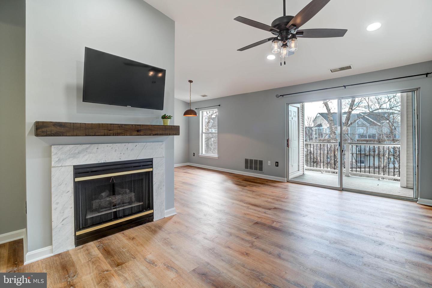 20577 SNOWSHOE SQUARE Unit: 301