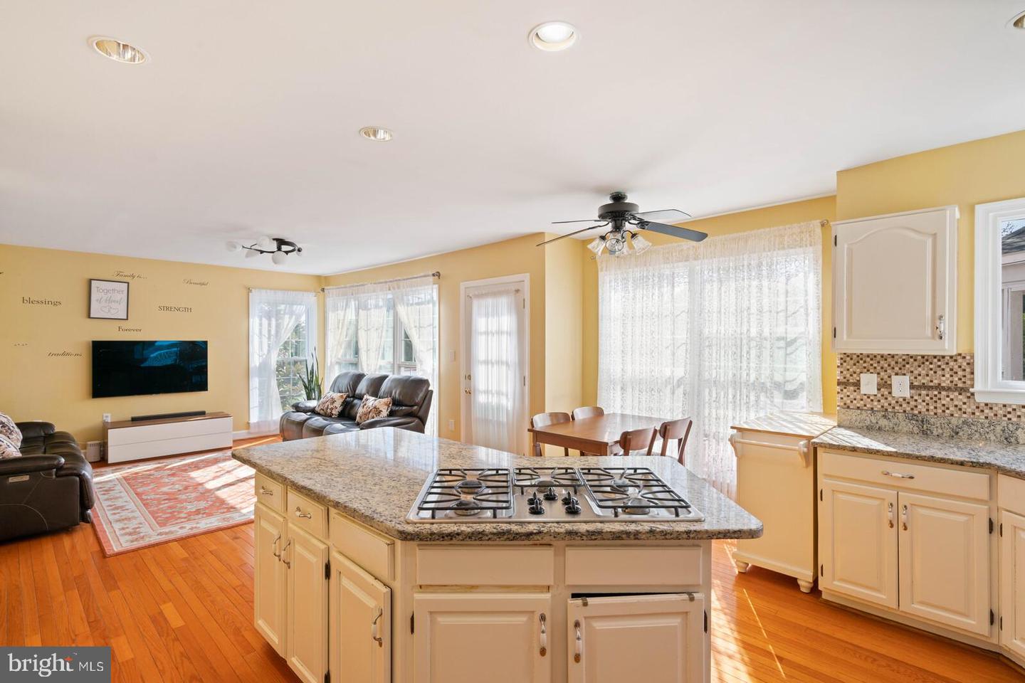 44017 PANDORA COURT