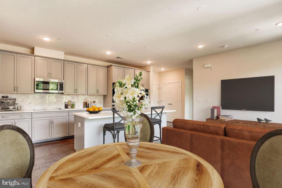 43091 WYNRIDGE DRIVE Unit: 207