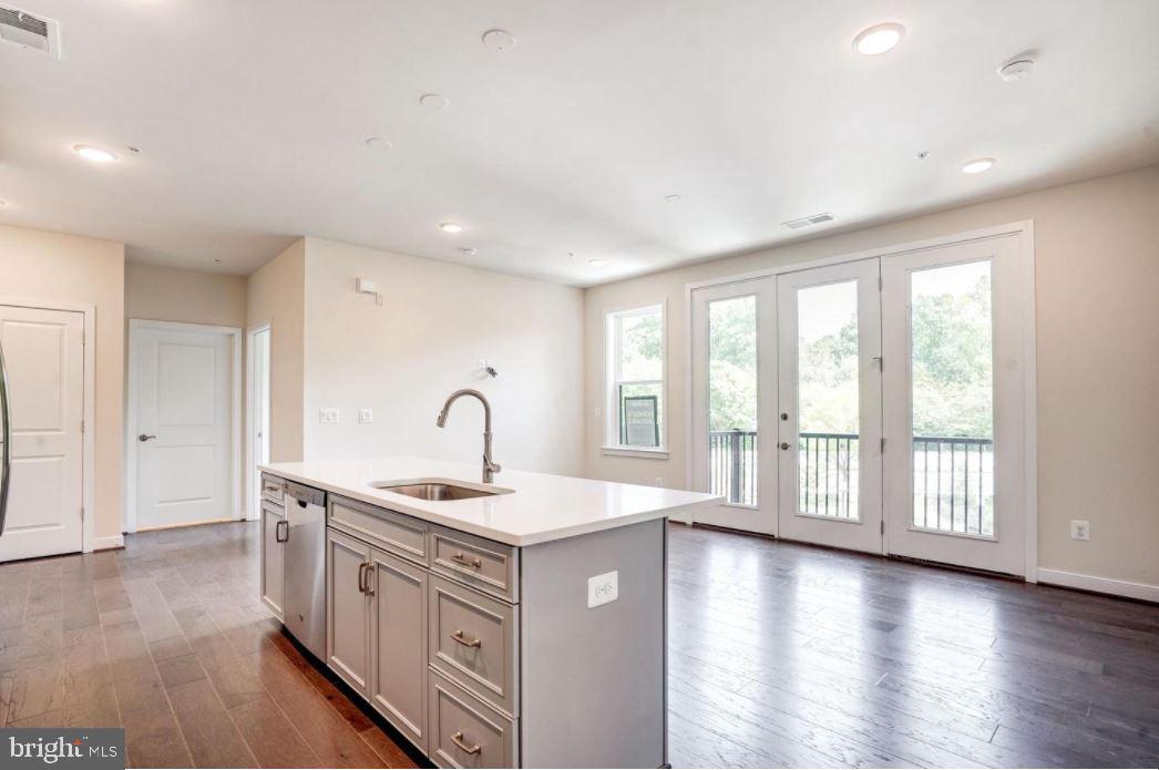 43091 WYNRIDGE DRIVE Unit: 207