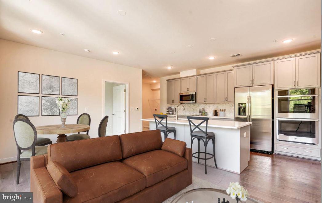 43091 WYNRIDGE DRIVE Unit: 207