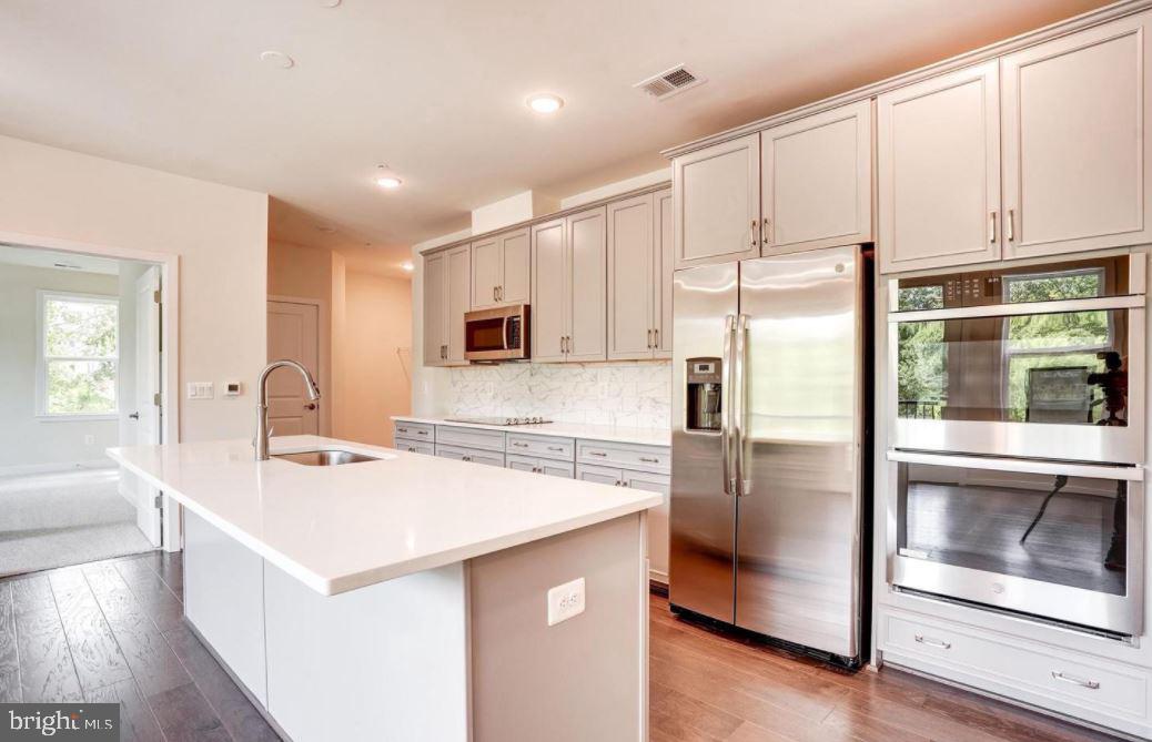 43091 WYNRIDGE DRIVE Unit: 207
