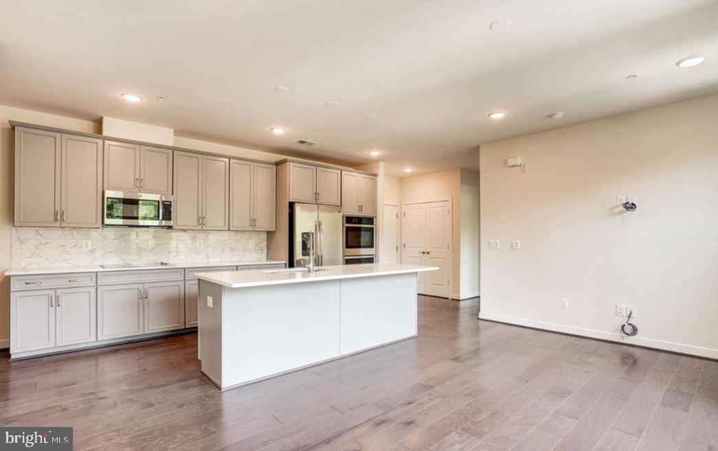 43091 WYNRIDGE DRIVE Unit: 207