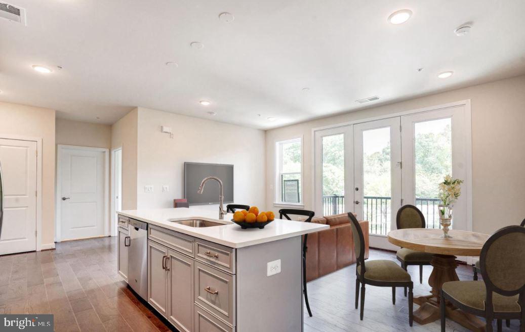 43091 WYNRIDGE DRIVE Unit: 207