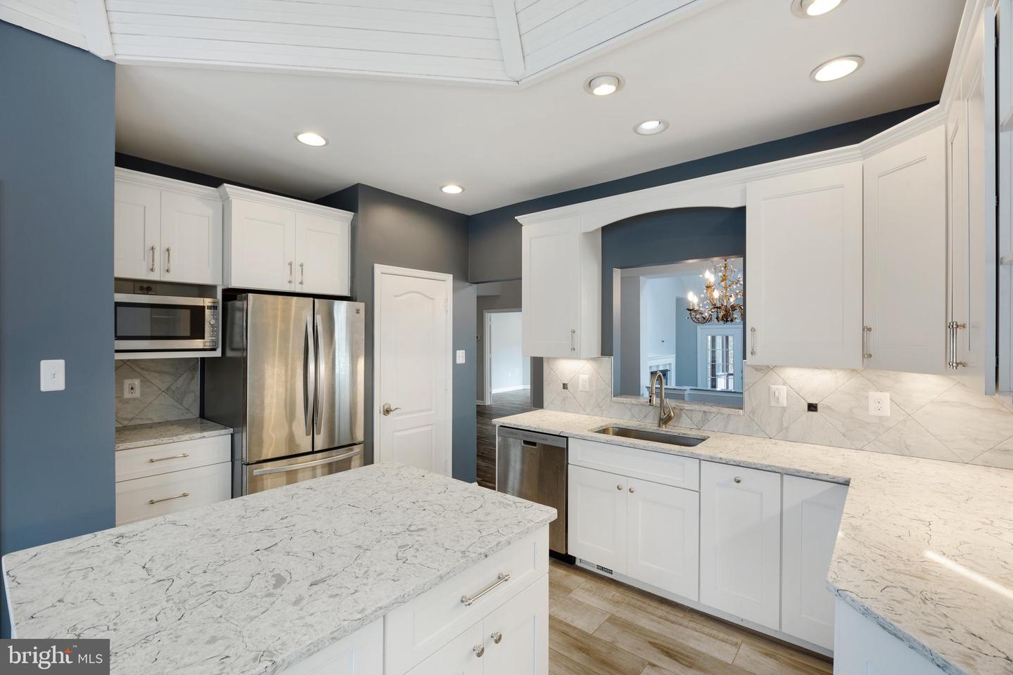 43947 ROCHELLE COURT