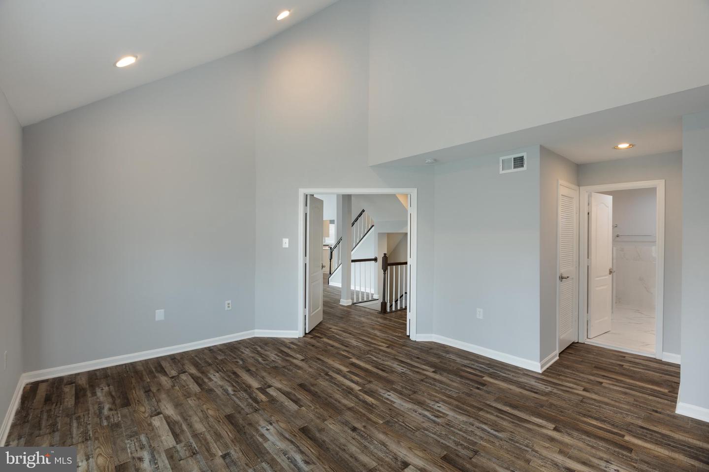 43947 ROCHELLE COURT