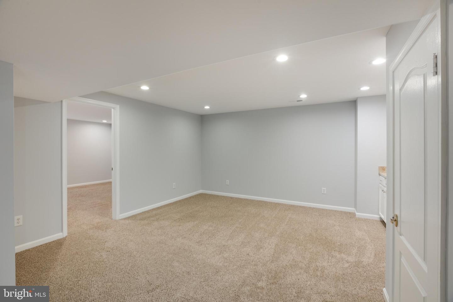 43947 ROCHELLE COURT