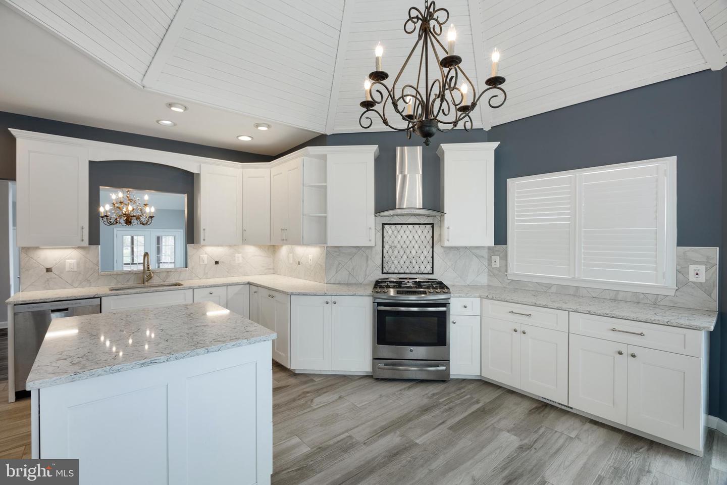 43947 ROCHELLE COURT