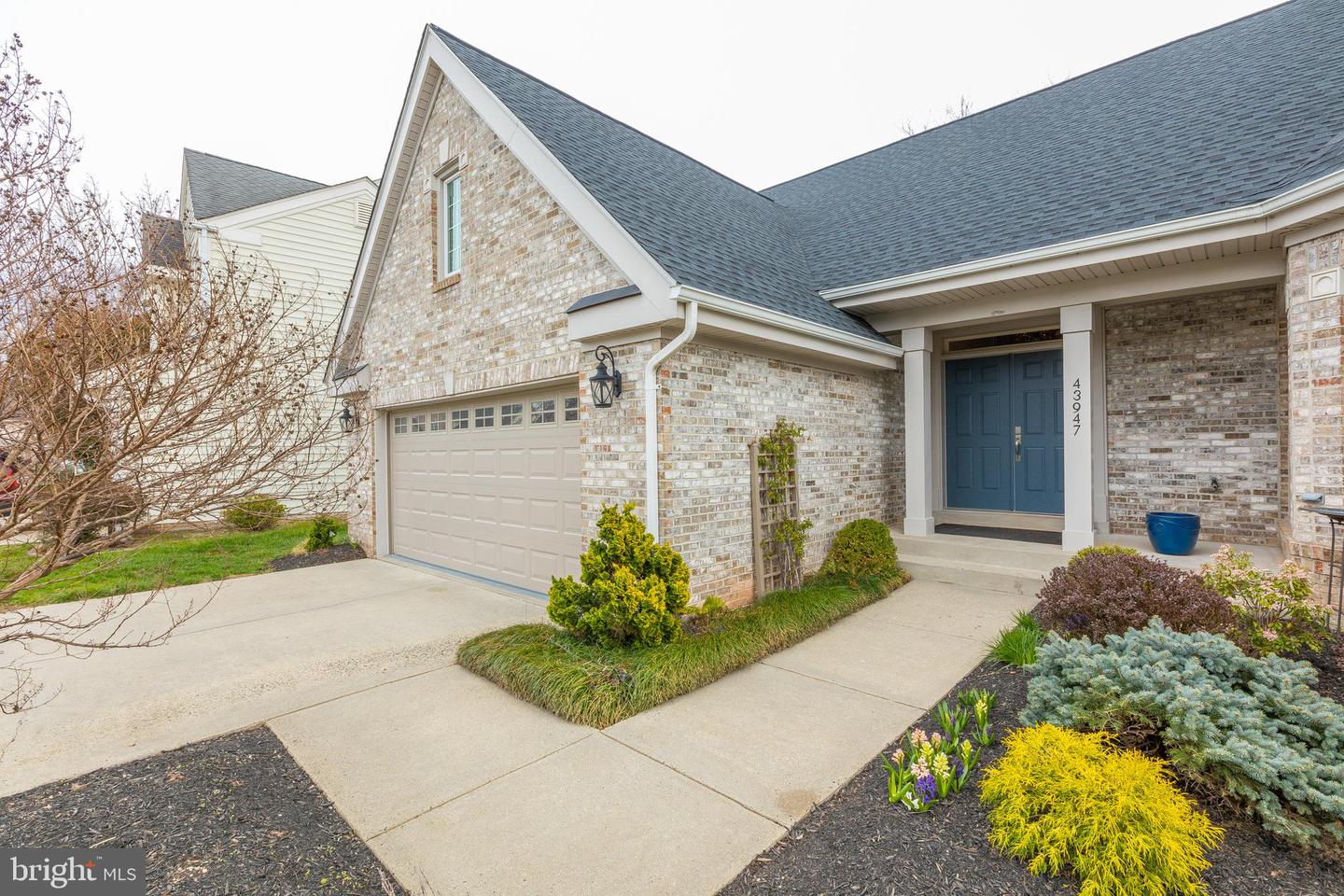 43947 ROCHELLE COURT