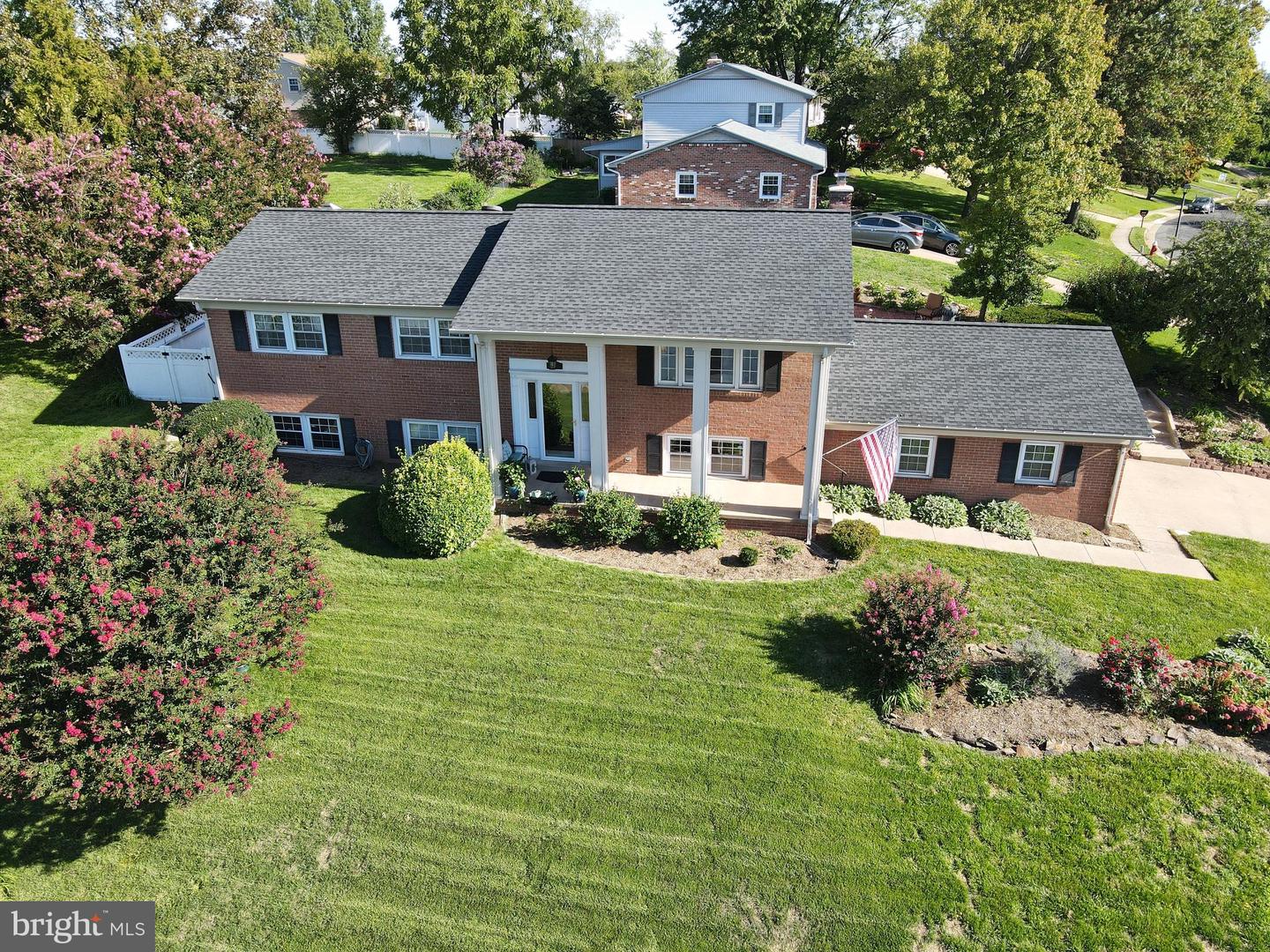14 COUNTRY CLUB DRIVE SW