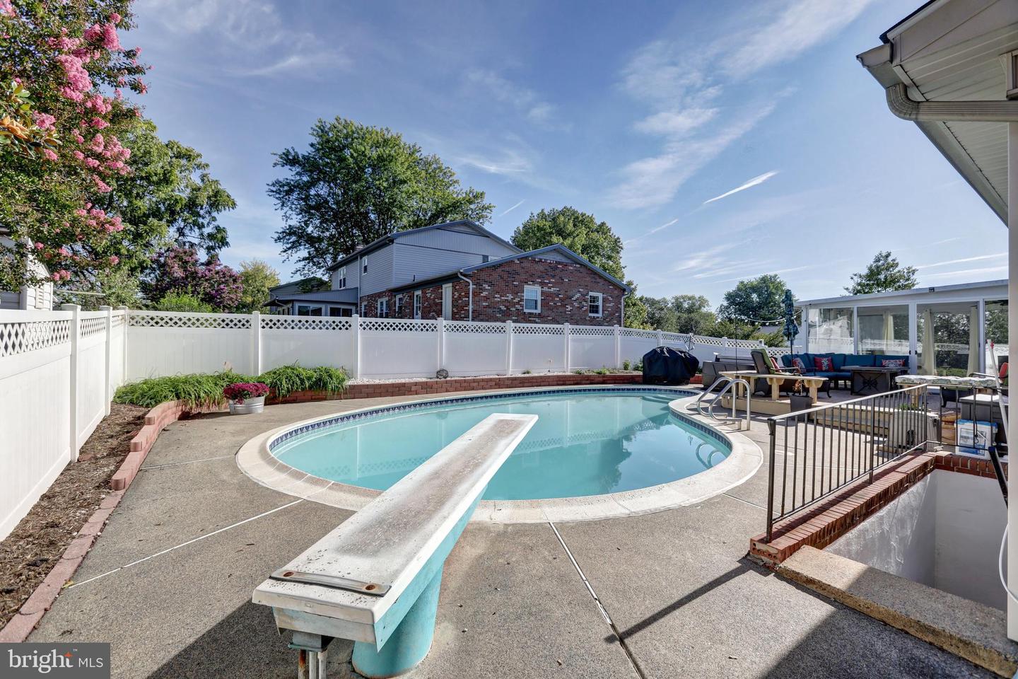 14 COUNTRY CLUB DRIVE SW