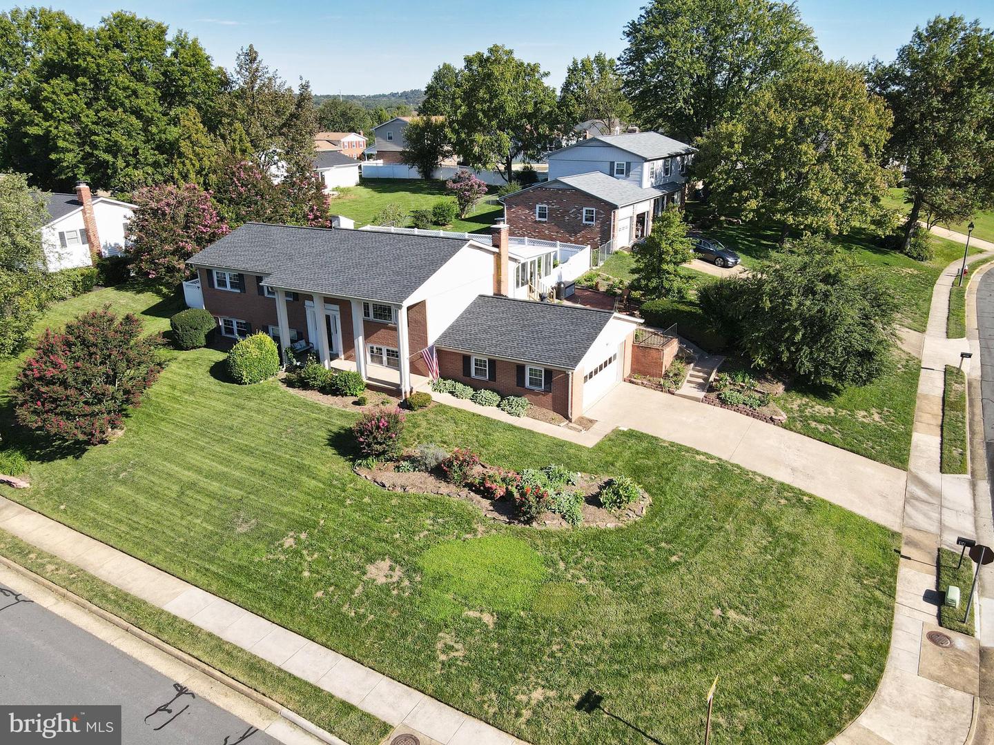 14 COUNTRY CLUB DRIVE SW