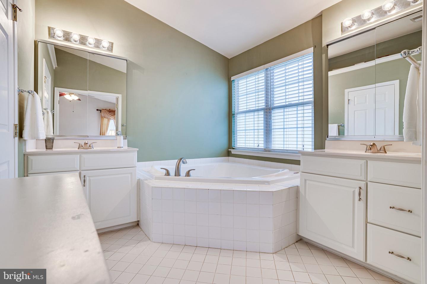 22539 WELBORNE MANOR SQUARE