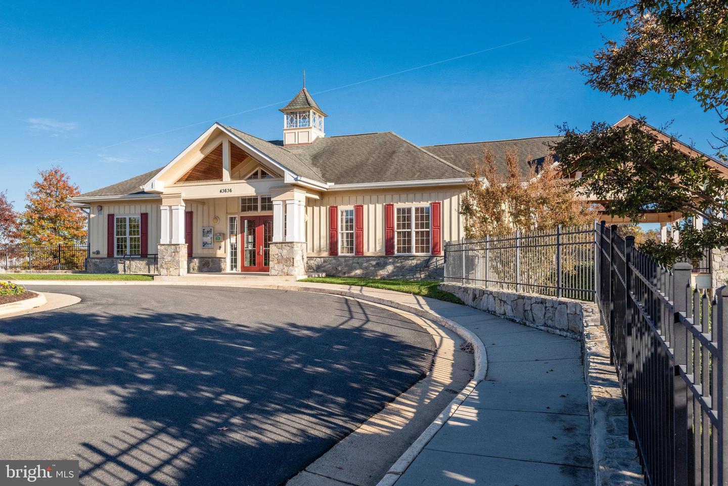 22539 WELBORNE MANOR SQUARE